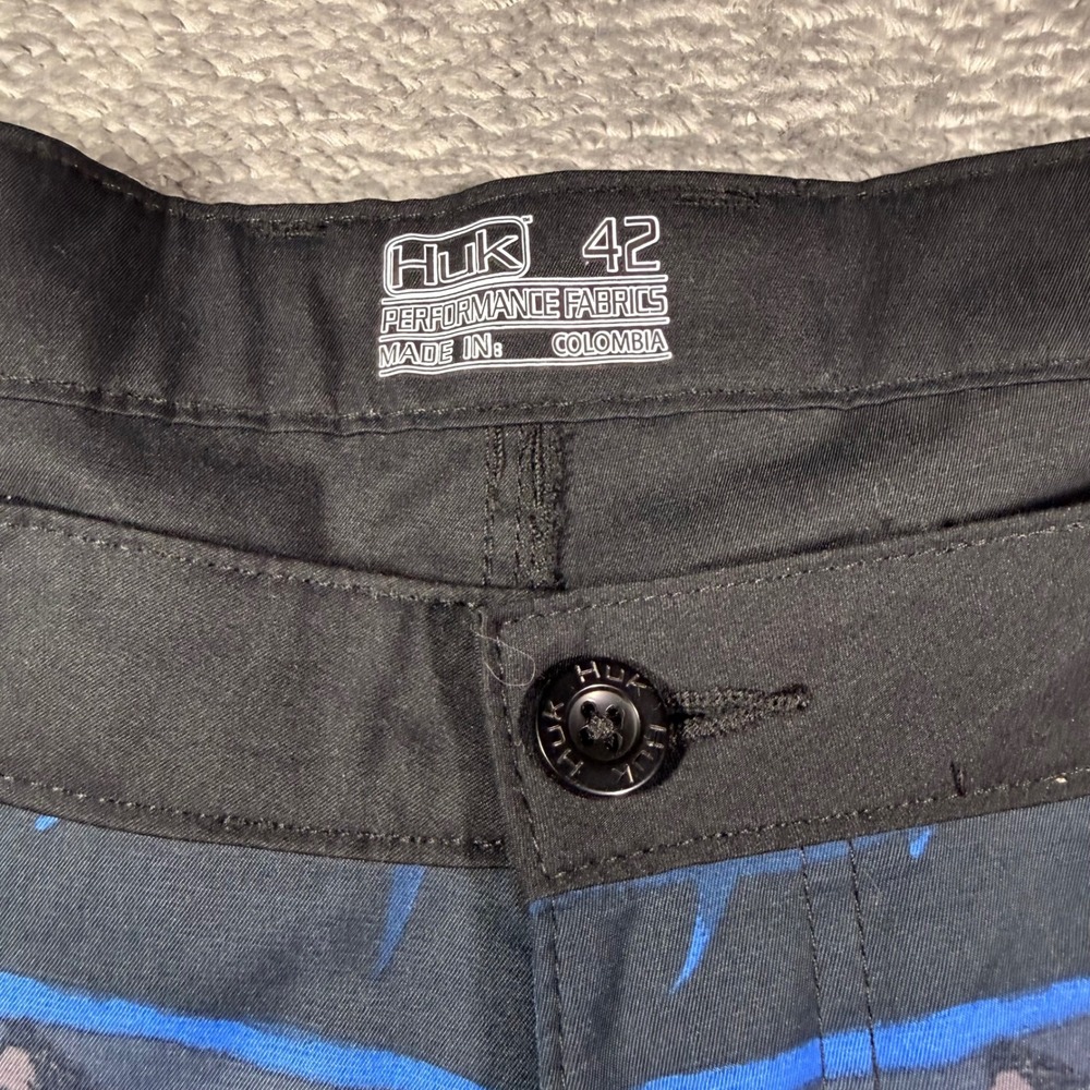 Huk Mens 42 Fishing Board Shorts Gray Blue Mahi Marlin Performance Cargo Pockets - Picture 4 of 8